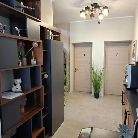 Enza Hotel Sjoemen