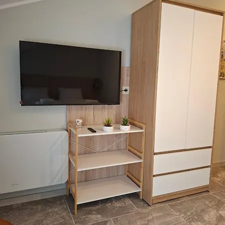 Enza Hotel Sjoemen