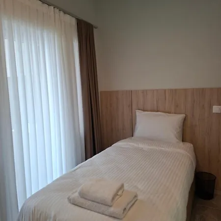 Hotel Enza