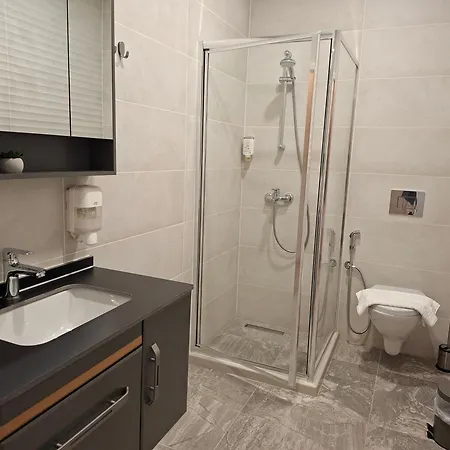 Hotel Enza *